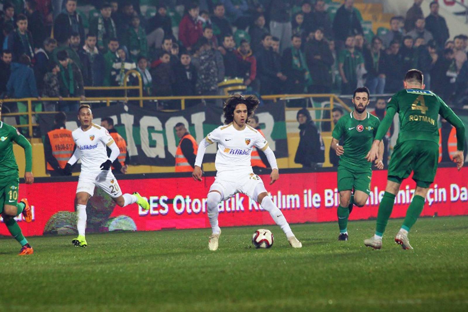 Emre Demir Kayserispor Tarihinde En Genç Oyuncusu oldu.