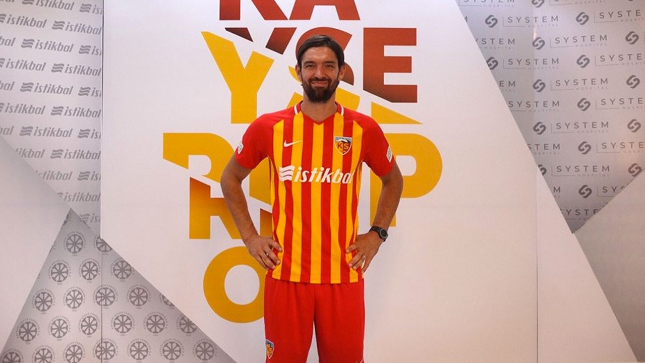 Kayserispor; Benoit Poulain Yolları ayırdı.