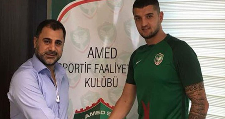 Efe Halil Özarslan Amedspor ile Sözleşme imzaladı.