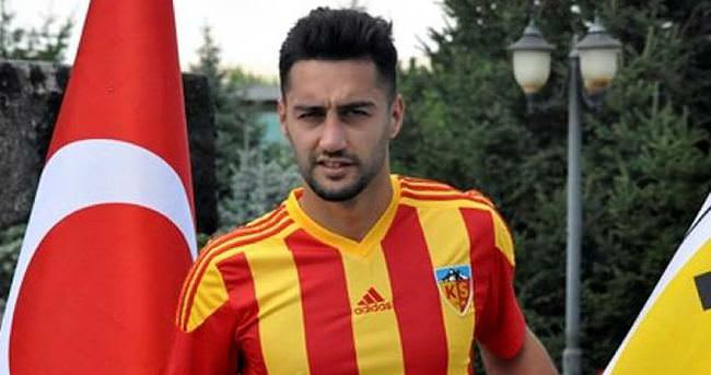 Kayserispor Mustafa Akbaş ile Sözleşme İmzaladı