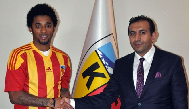 Kayserispor Ryan Isaac Mendes da Graça ile Sözleşme İmzaladı