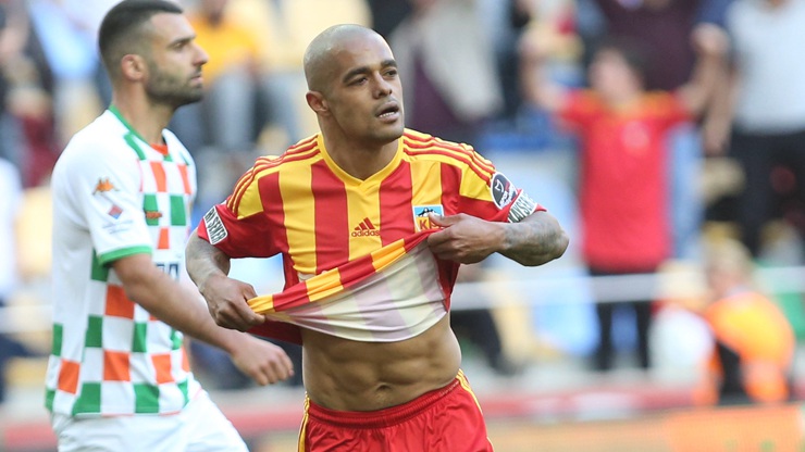 Eski Kayserispor'lu Welliton Erzurumspor Yolunda.